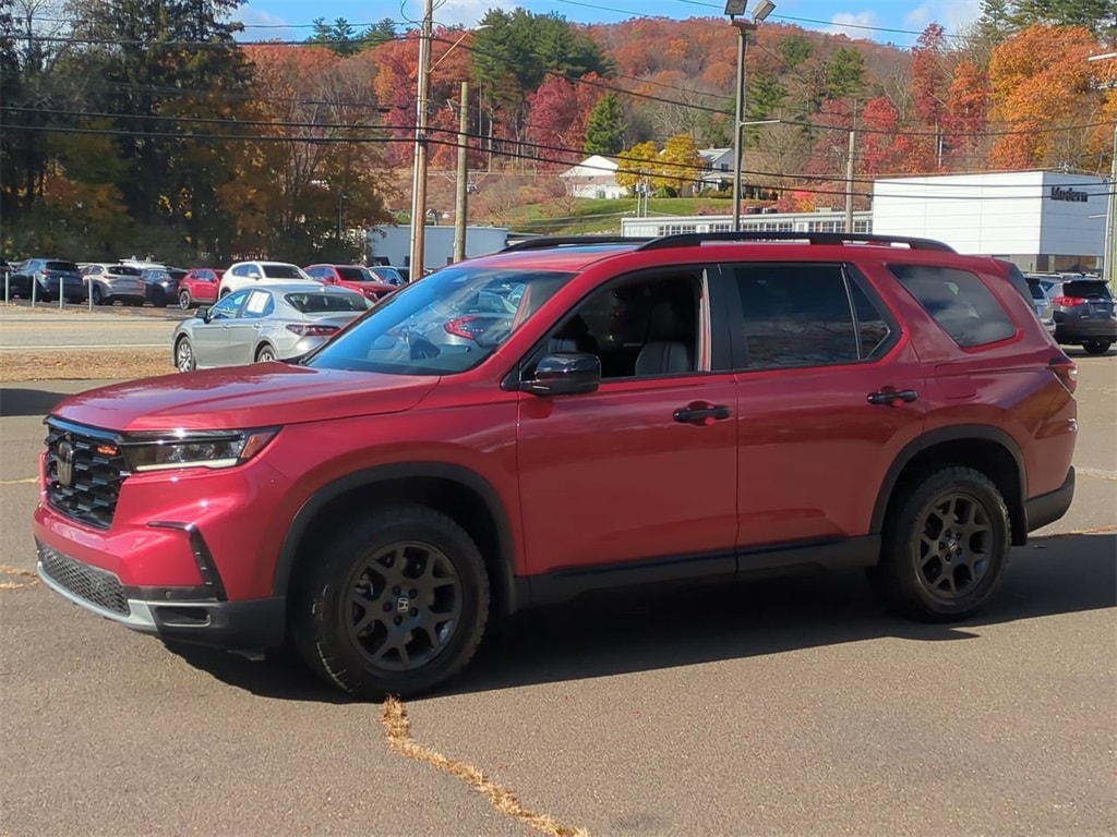 Used 2023 Honda Pilot TrailSport SUV