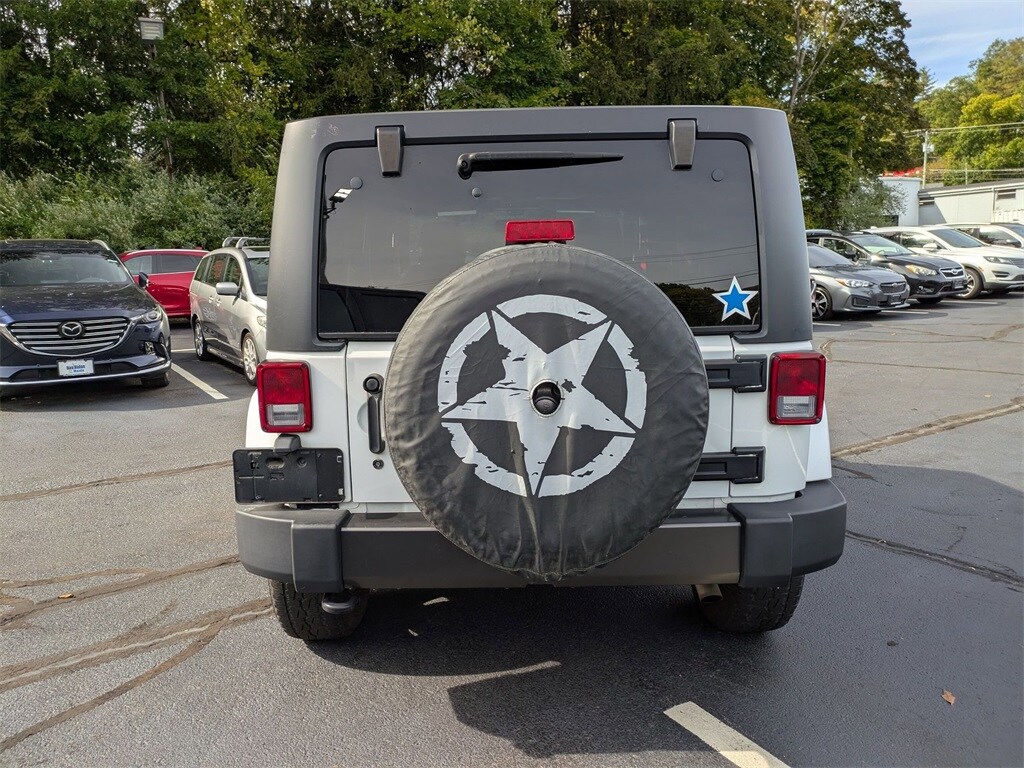 2017 Jeep Wrangler Unlimited Sport photo 3