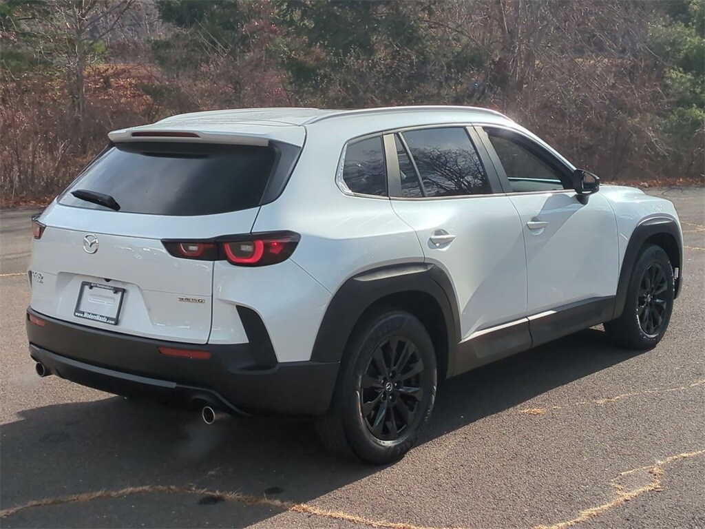 2023 Mazda CX-50 2.5 Preferred Plus photo 2