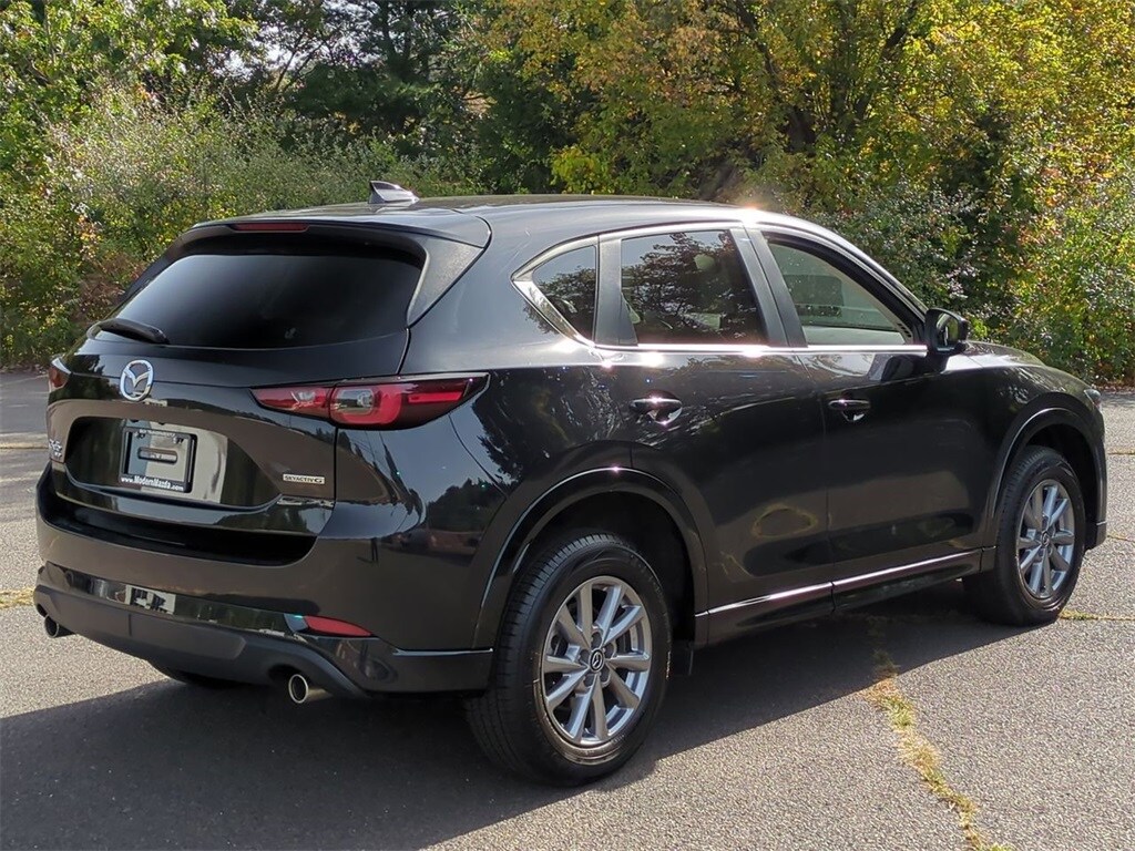 2025 Mazda CX-5 2.5 S Preferred photo 2