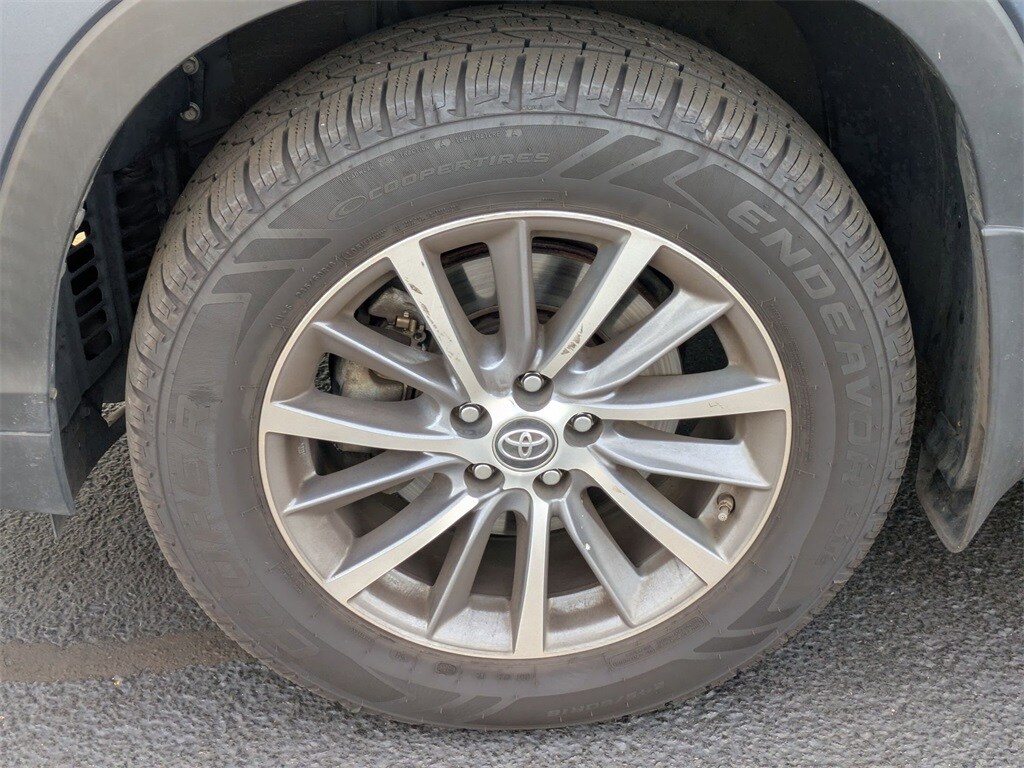 2019 Toyota Highlander XLE photo 3