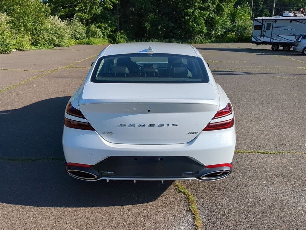 2025 Genesis G70 2.5T photo 4