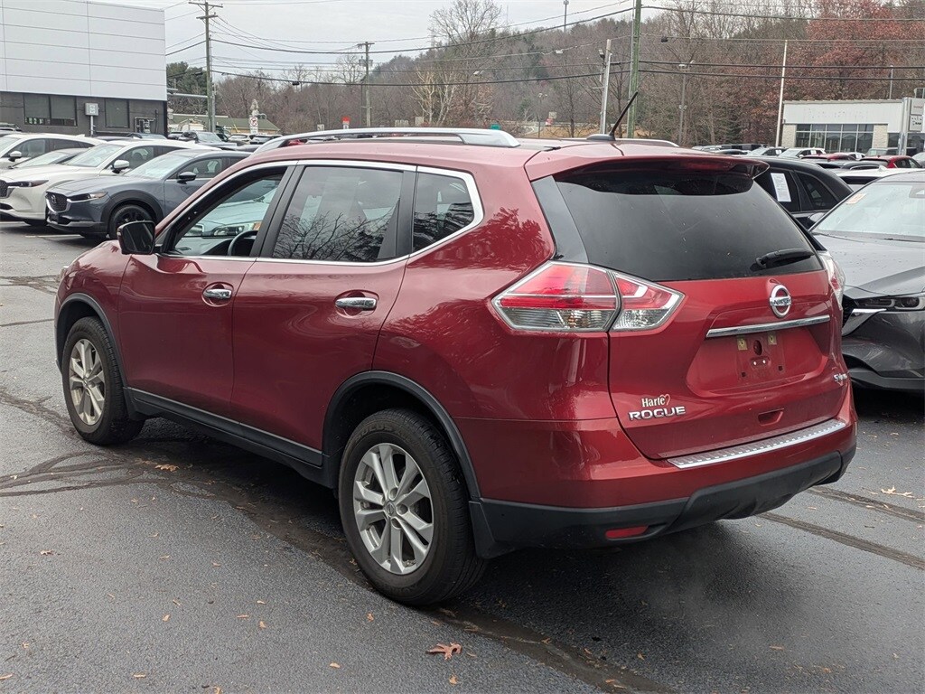 2016 Nissan Rogue SV photo 4