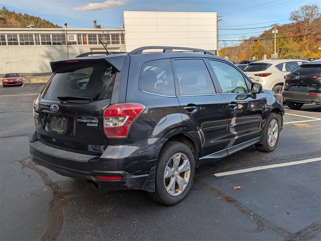 2015 Subaru Forester 2.5i Limited photo 2