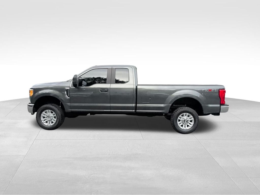 2017 Ford F-250 XL photo 2