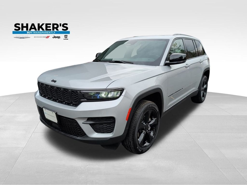 Used 2025 Jeep Grand Cherokee Laredo SUV