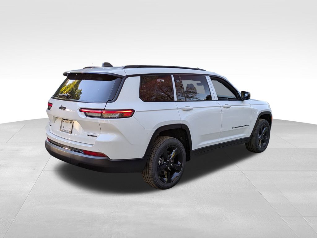 2025 Jeep Grand Cherokee Limited photo 3