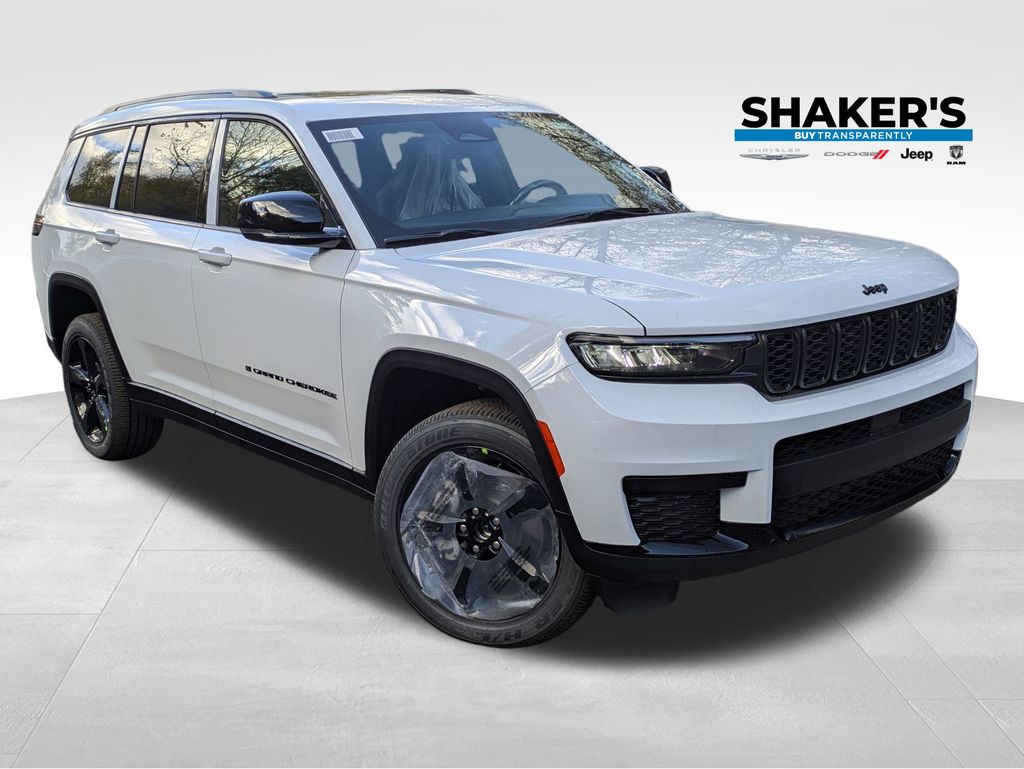 2025 Jeep Grand Cherokee L Altitude's photo