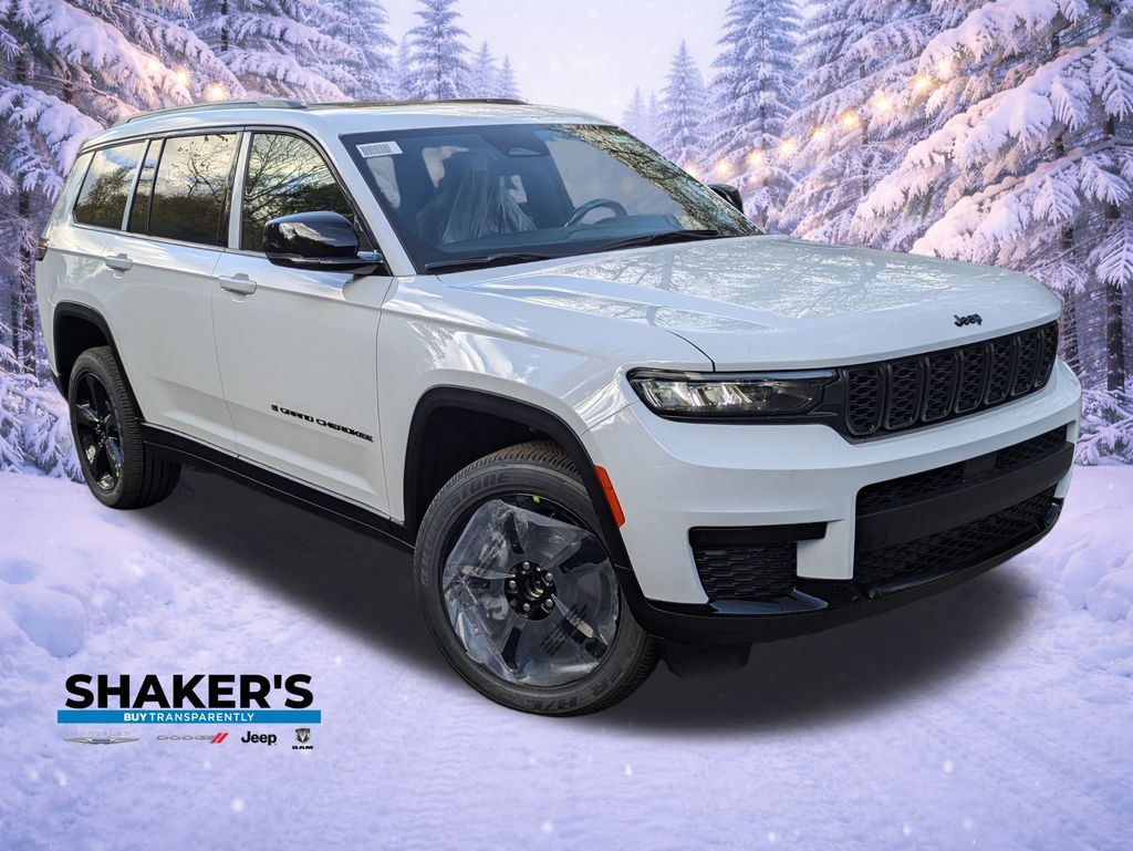 2025 Jeep Grand Cherokee L Altitude's photo
