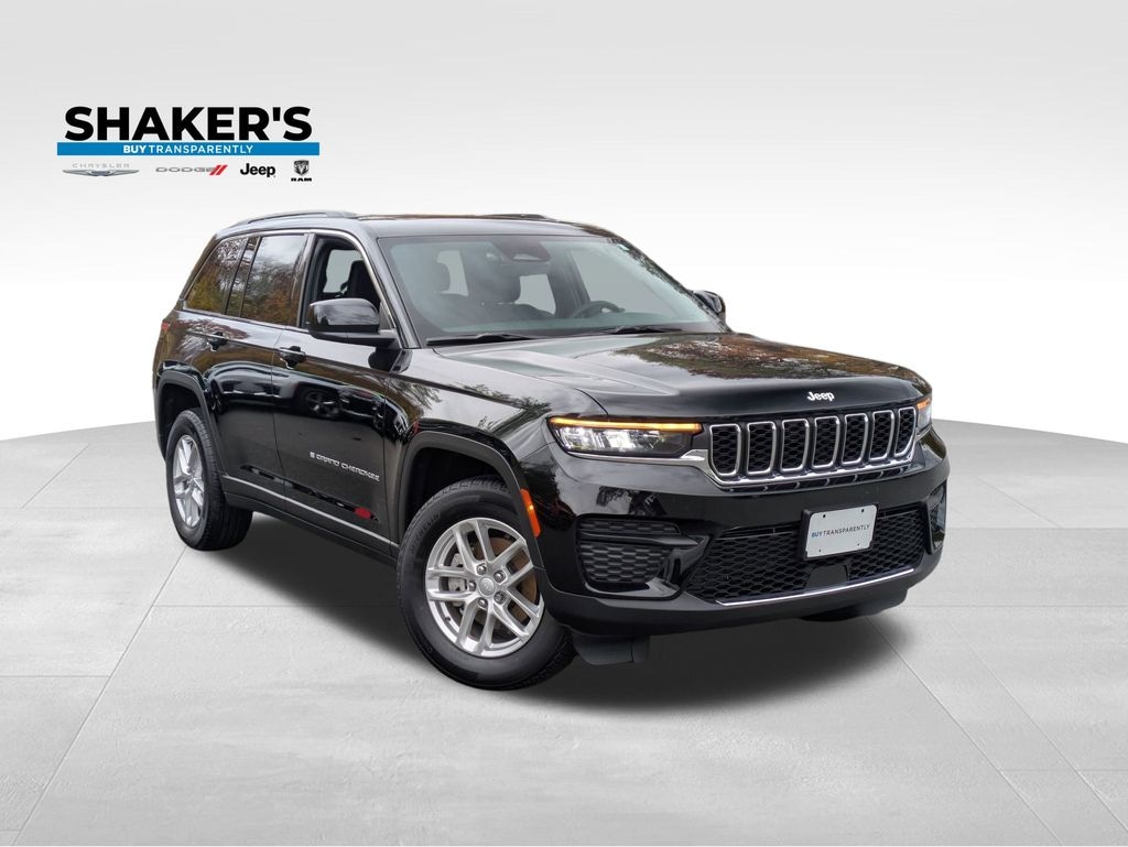 Used 2025 Jeep Grand Cherokee Laredo SUV
