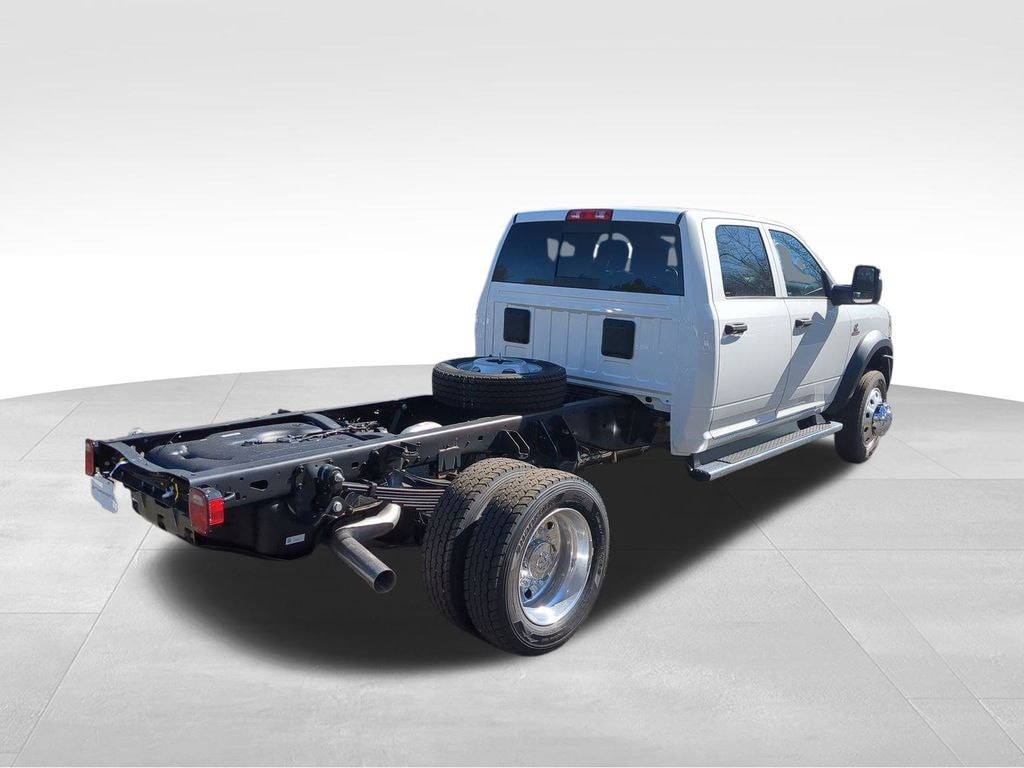 New 2024 Ram 5500 Chassis Cab 5500 TRADESMAN CHASSIS CREW CAB 4X4 60' CA Pickup