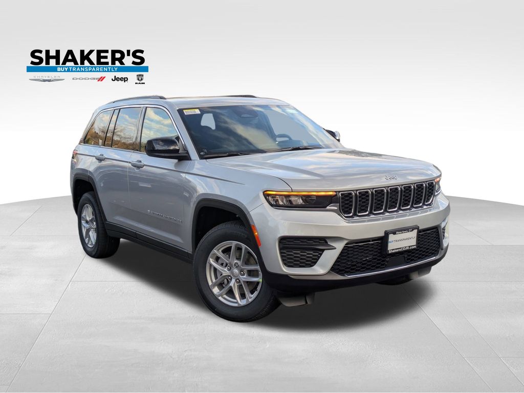 2025 Jeep Grand Cherokee Laredo's photo