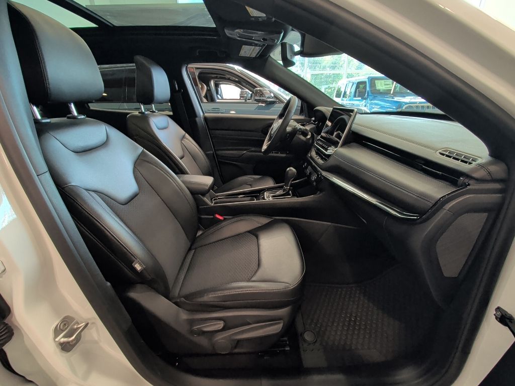 2026 Jeep Compass Altitude - Photo 14