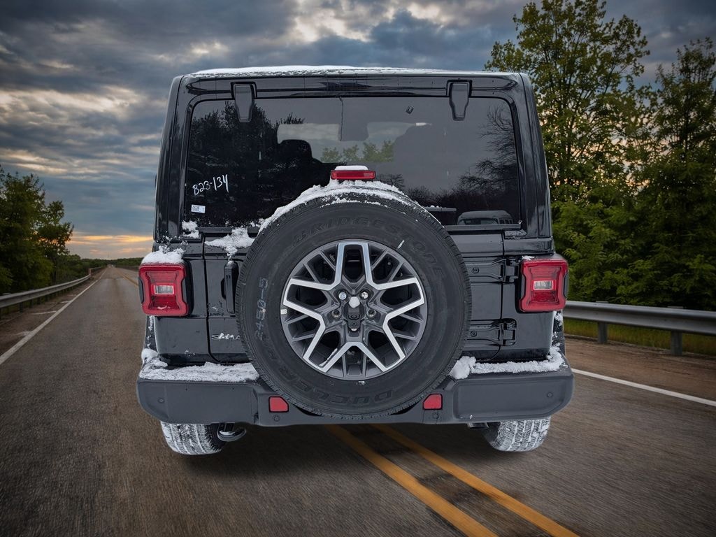 New 2026 Jeep Wrangler 4-DOOR SAHARA Sport Utility