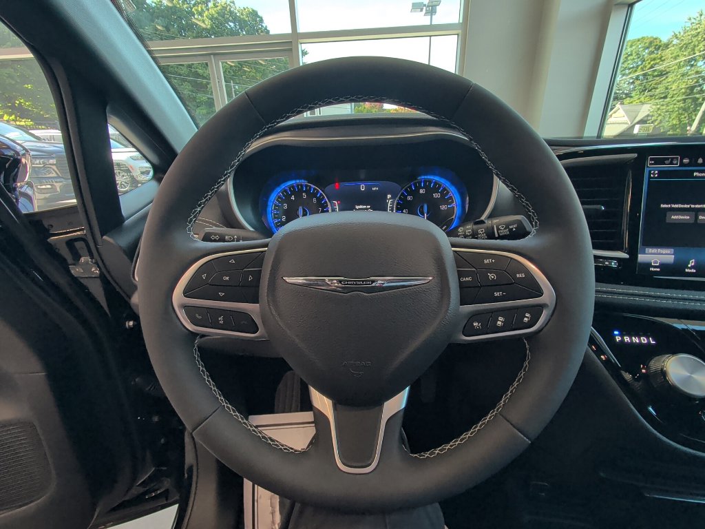 2026 Chrysler Pacifica Select - Photo 20