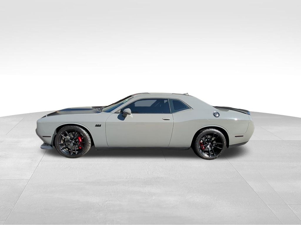 2018 Dodge Challenger R/T 392 photo 2