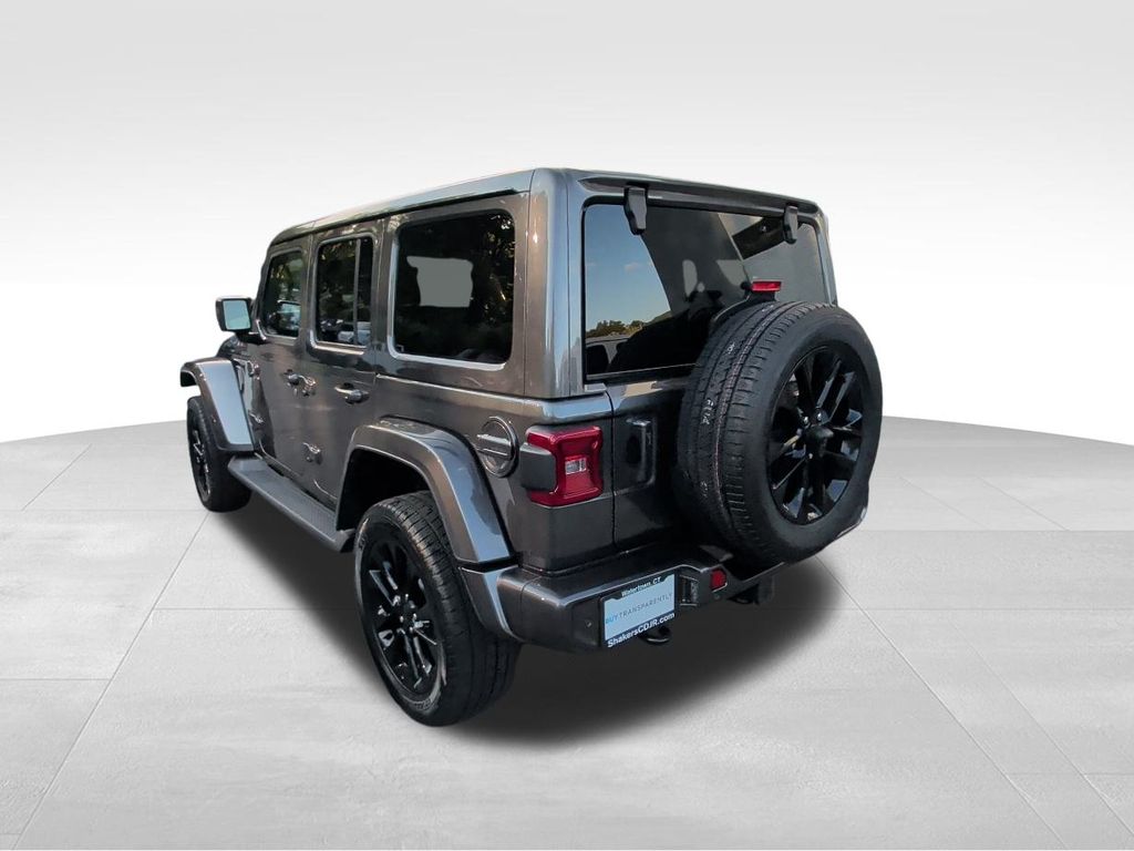 2021 Jeep Wrangler Unlimited Sahara High Altitude photo 3