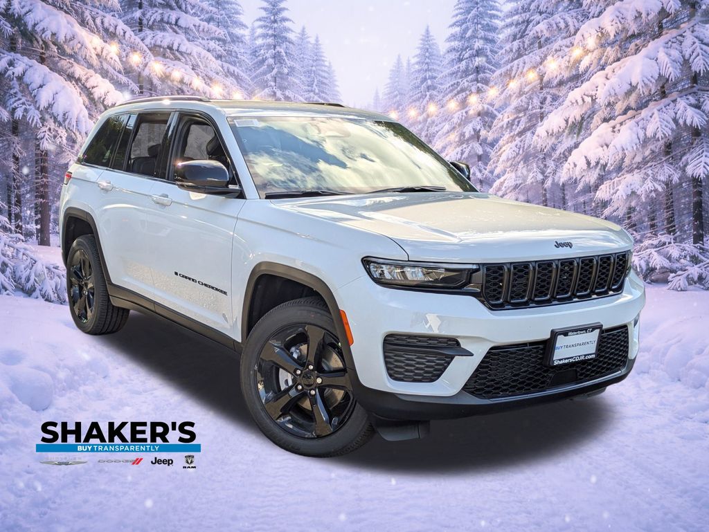 2025 Jeep Grand Cherokee Altitude's photo