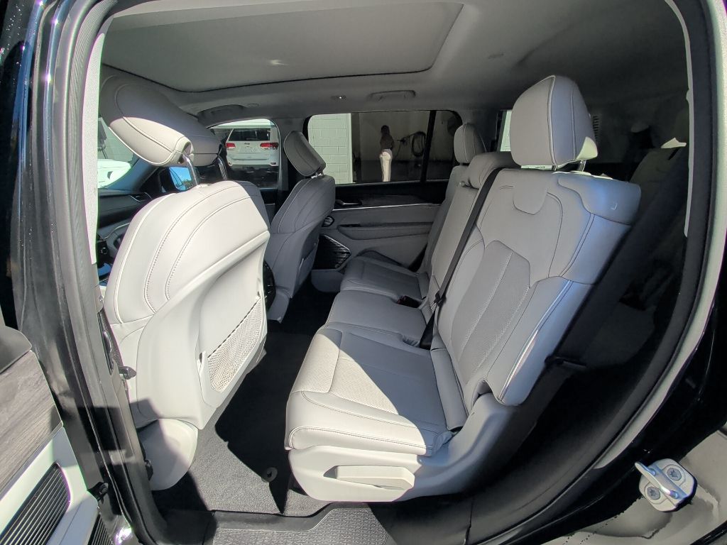 2022 Jeep Grand Cherokee L Overland - Photo 13