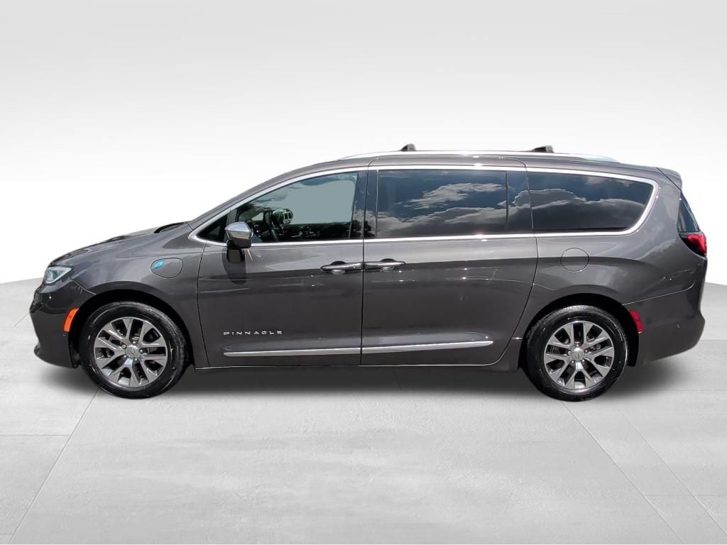Used 2021 Chrysler Pacifica Hybrid Pinnacle Van Passenger Van