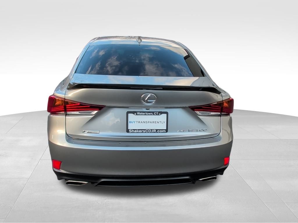 2019 Lexus IS 300 photo 4