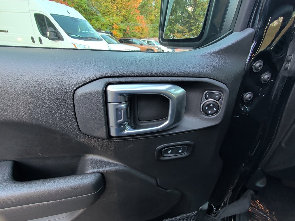 2026 Jeep Wrangler 2-Door Willys - Photo 13