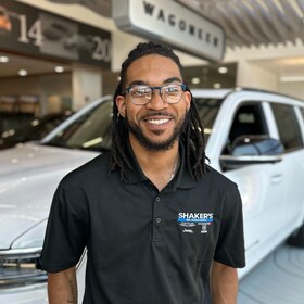 Staff member Keshawn Wright from ID_c0898e01fbb3