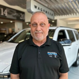 Staff member Steve Colagiovanni from ID_c0898e01fbb3