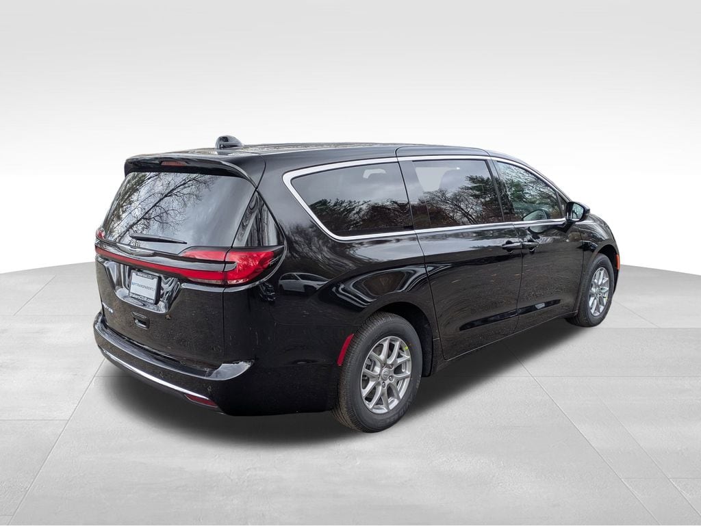 New 2026 Chrysler Pacifica SELECT Passenger Van