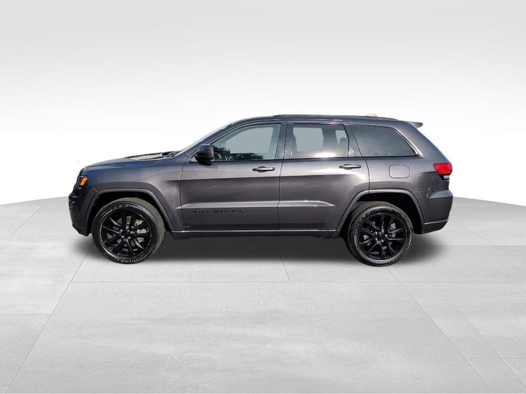 Used 2021 Jeep Grand Cherokee Laredo SUV