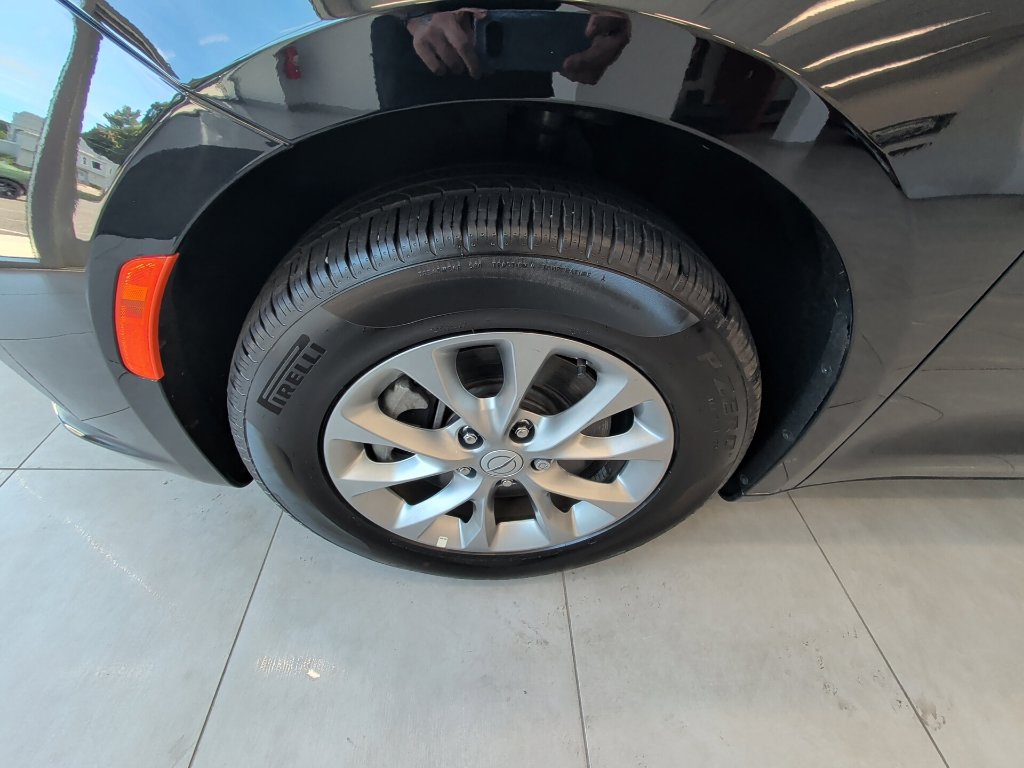 2026 Chrysler Pacifica Select - Photo 8