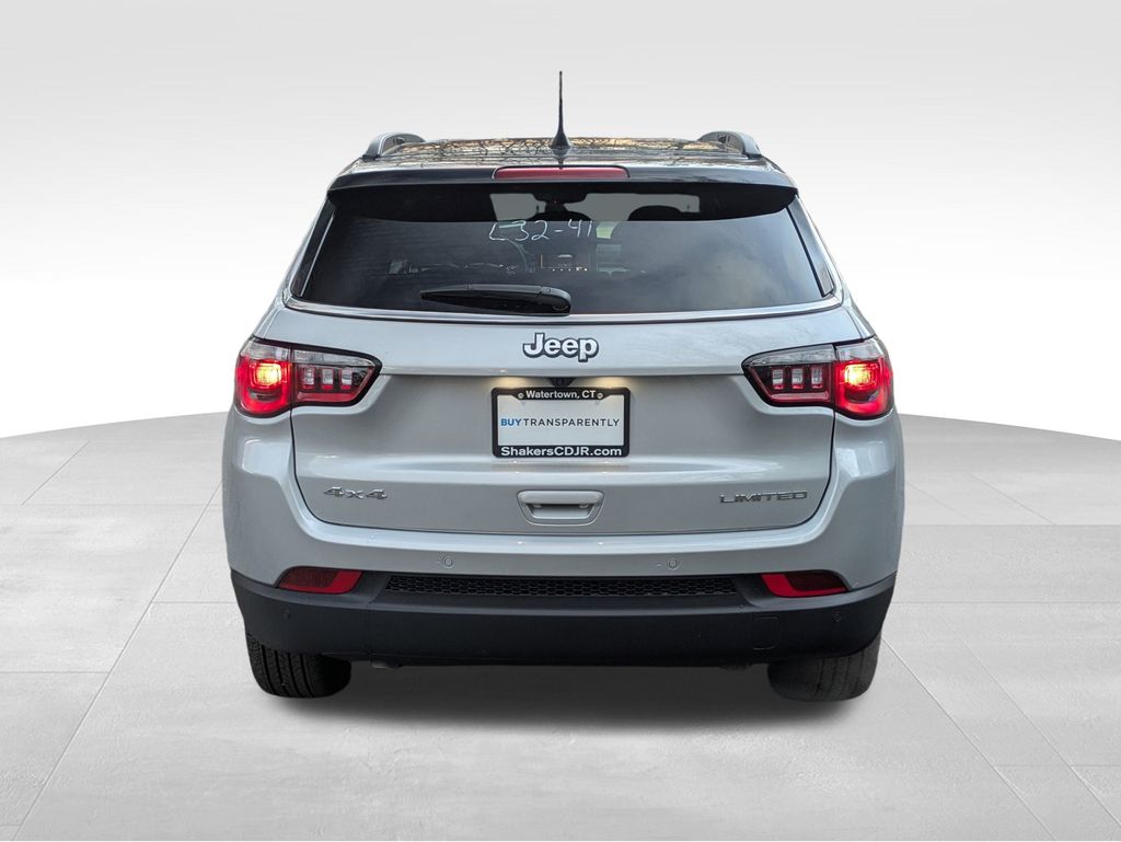 2026 Jeep Compass Limited photo 2