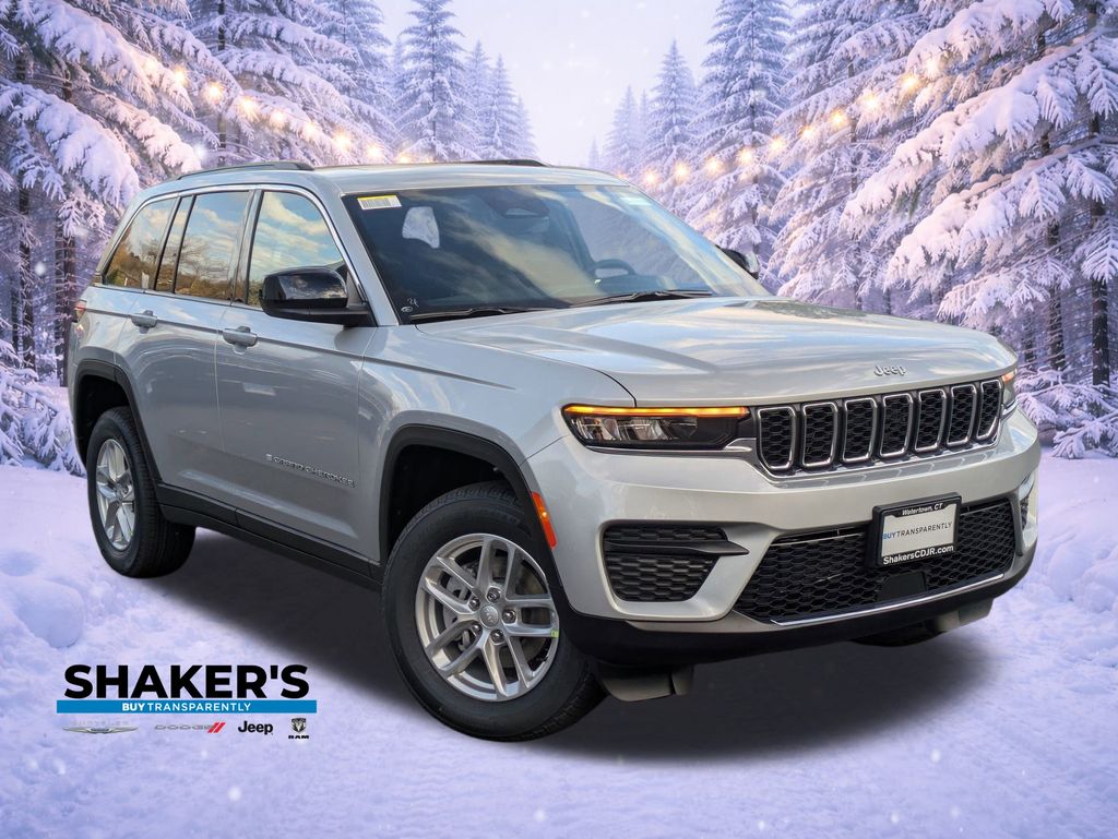 2025 Jeep Grand Cherokee Laredo's photo