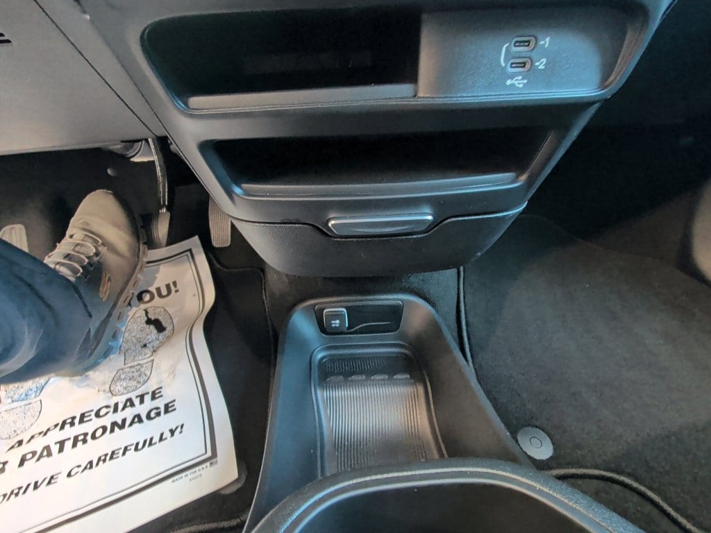2026 Chrysler Pacifica Select - Photo 24