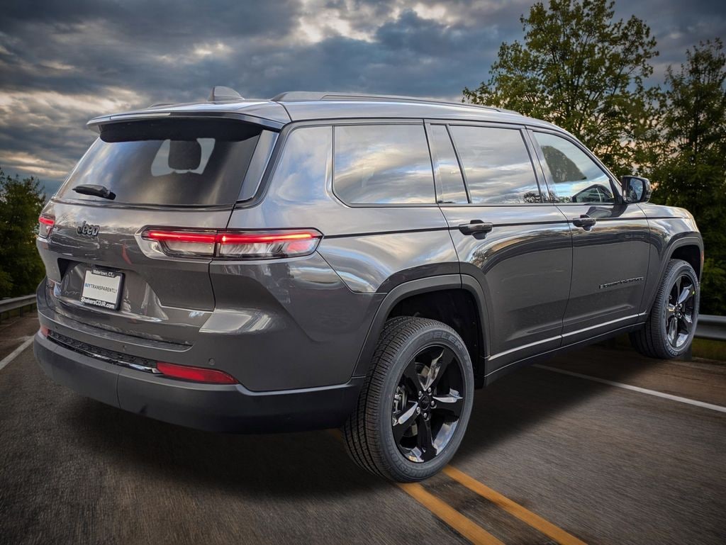 New 2025 Jeep Grand Cherokee L ALTITUDE X 4X4 Sport Utility