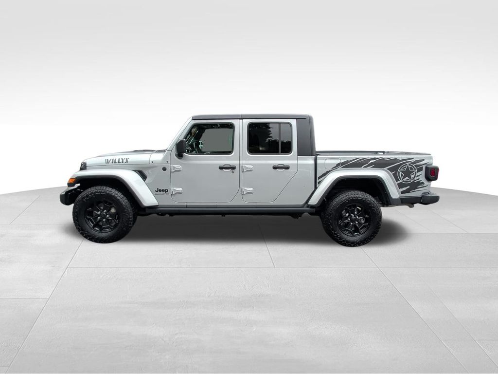 2022 Jeep Gladiator Sport photo 2