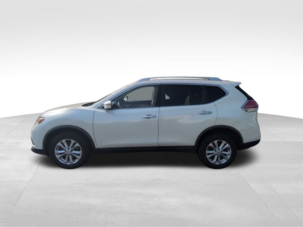 Used 2016 Nissan Rogue SV with VIN KNMAT2MV1GP699556 for sale in Watertown, CT