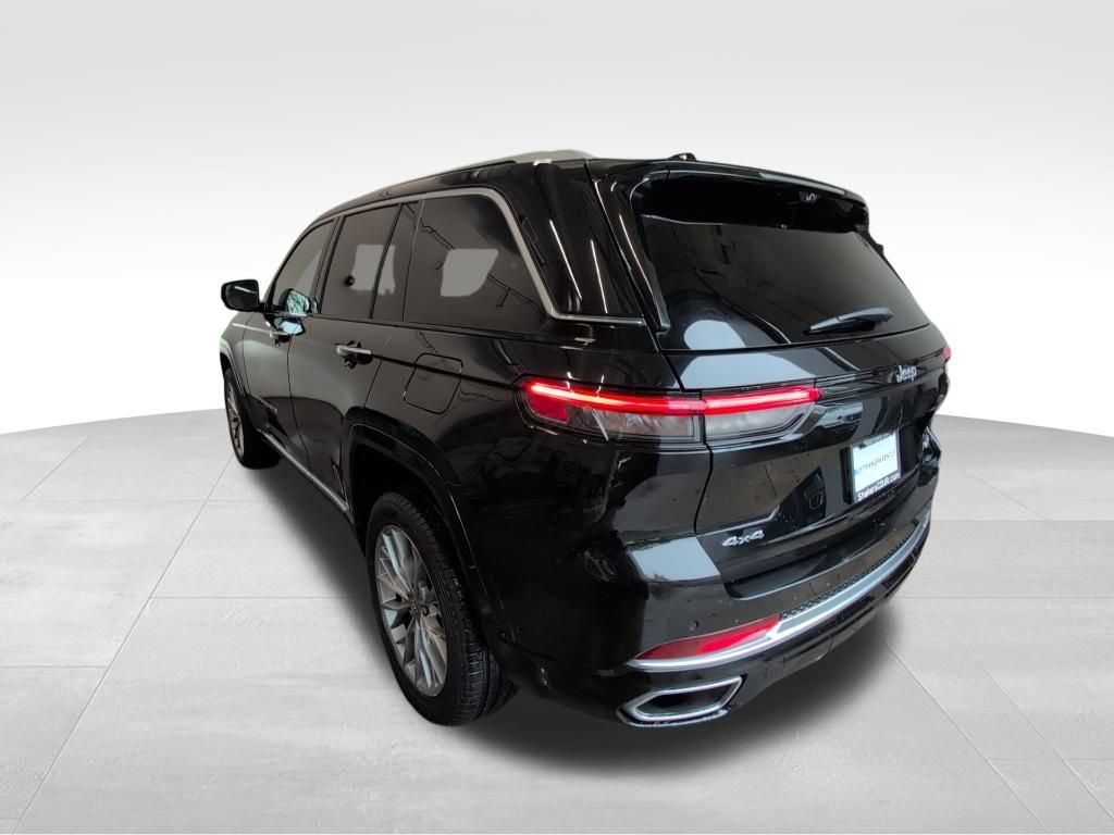 2022 Jeep Grand Cherokee Summit photo 3