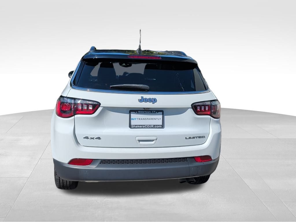 2022 Jeep Compass Limited photo 3