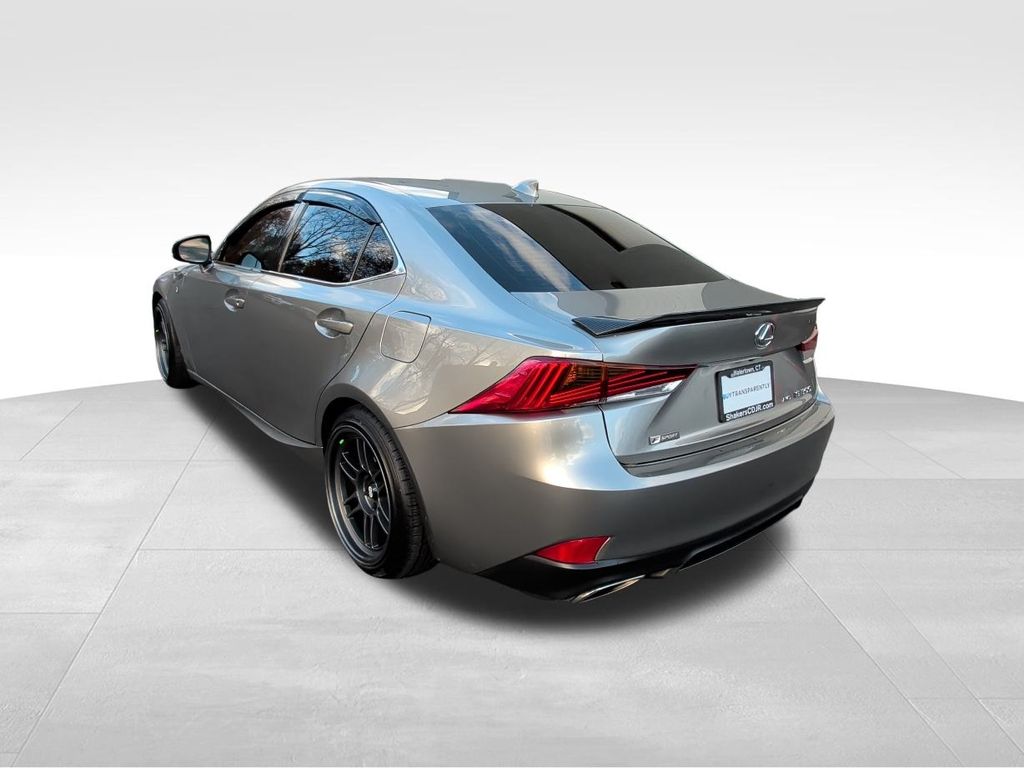 2019 Lexus IS 300 photo 3