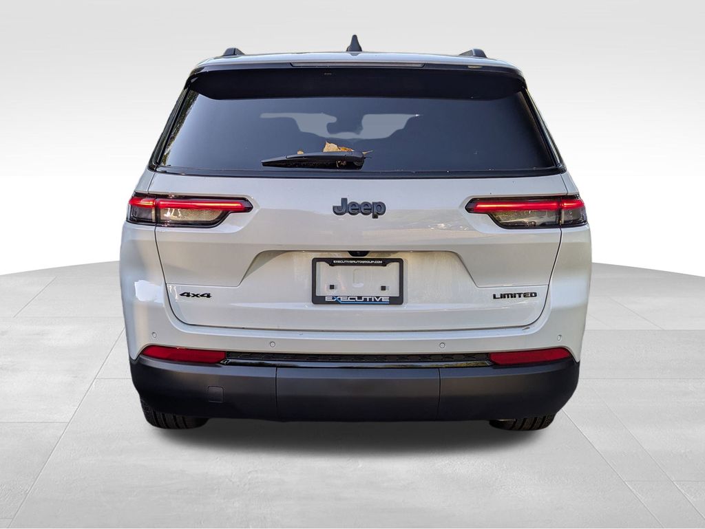2025 Jeep Grand Cherokee Limited photo 4