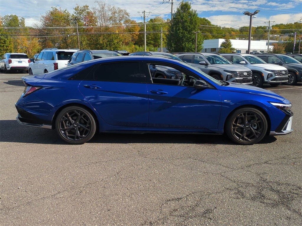 2024 Hyundai Elantra N Line photo 2
