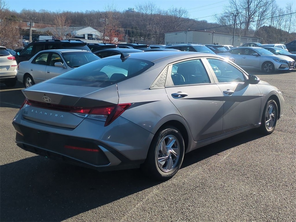 Certified 2024 Hyundai Elantra SE Sedan