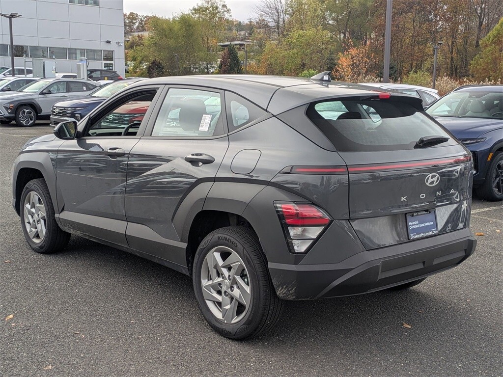 2025 Hyundai Kona SE photo 4