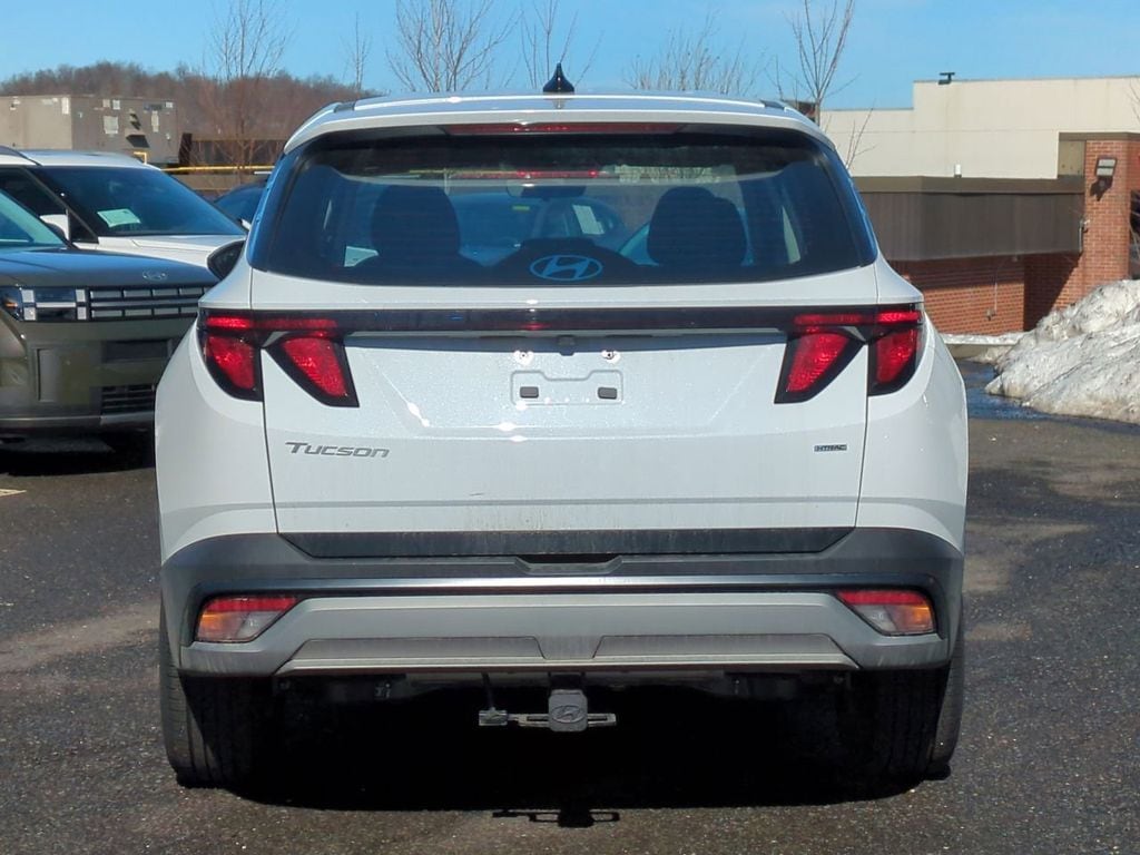 2025 Hyundai Tucson SE - Photo 4