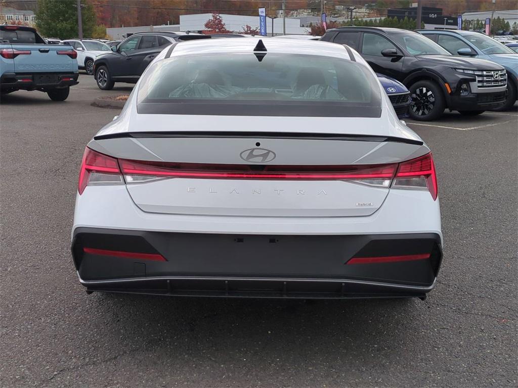 2026 Hyundai Elantra Hybrid SEL Sport photo 4