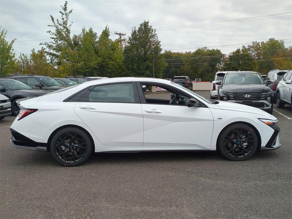 2025 Hyundai Elantra N Line photo 2