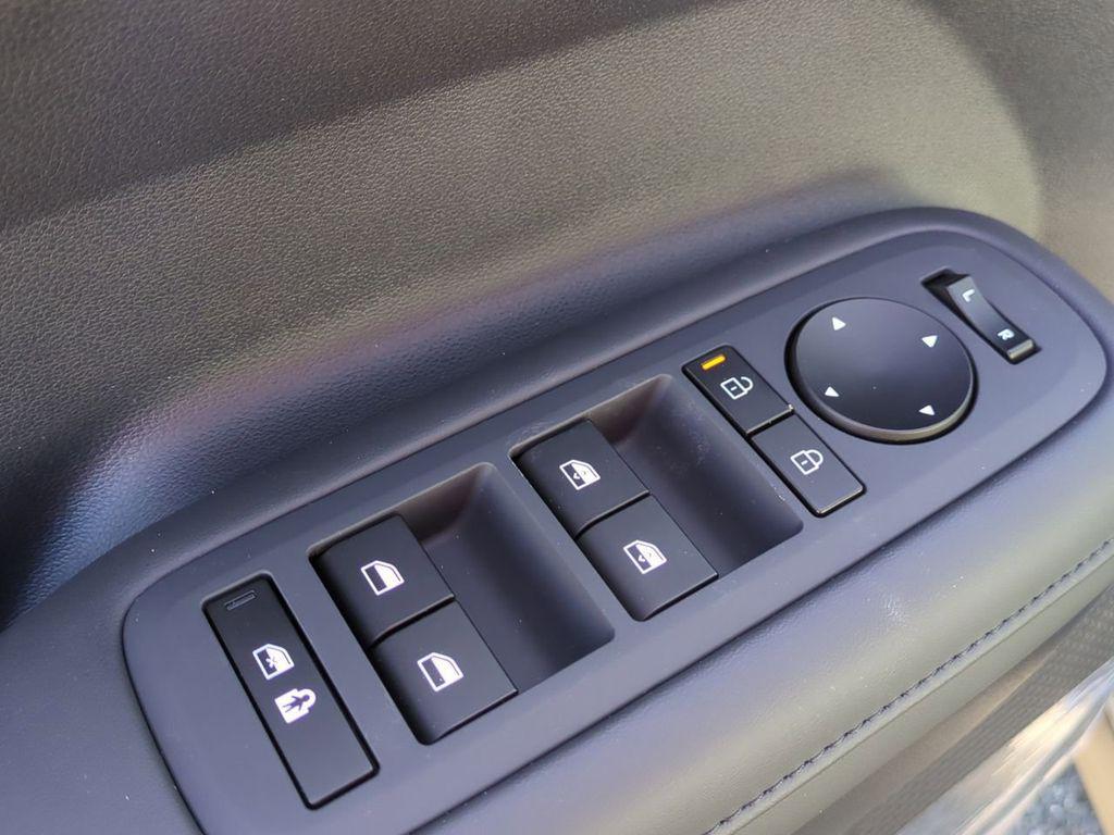2026 Hyundai Santa Fe XRT - Photo 11
