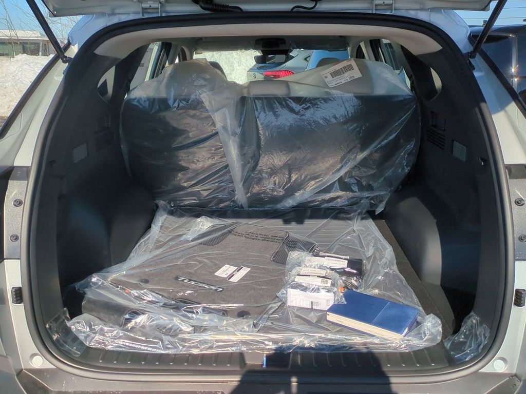 2026 Hyundai Tucson SE - Photo 24