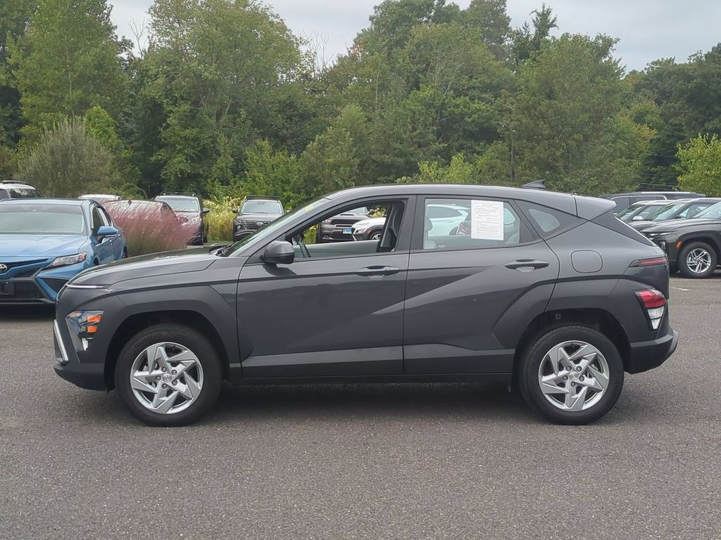 2024 Hyundai Kona SE - Photo 6